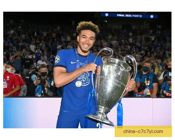 切尔西队长里斯-詹姆斯续约至2032年